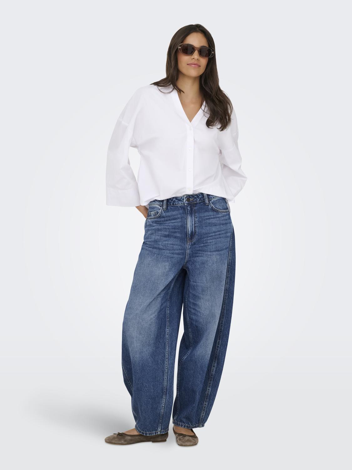 model_shot-front_full